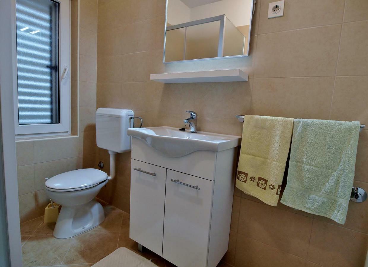 Apartments Ljubica Barbat na Rabu Bagian luar foto
