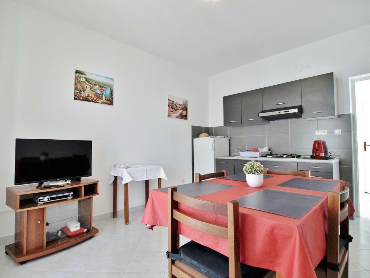 Apartments Ljubica Barbat na Rabu Bagian luar foto