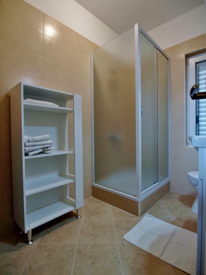 Apartments Ljubica Barbat na Rabu Bagian luar foto
