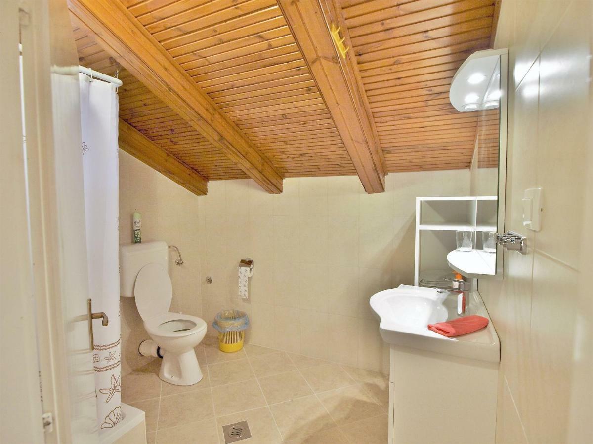 Apartments Ljubica Barbat na Rabu Bagian luar foto