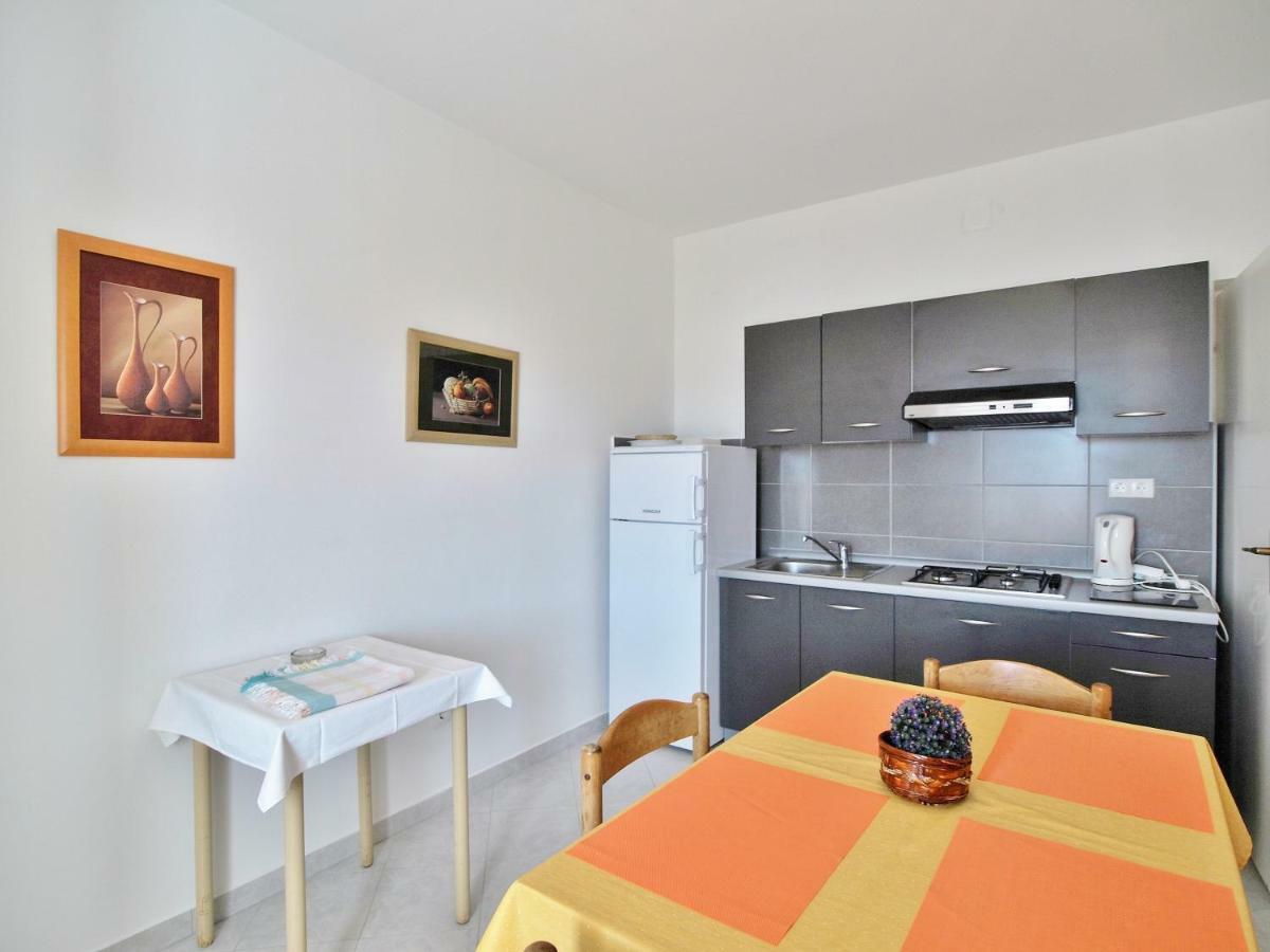 Apartments Ljubica Barbat na Rabu Bagian luar foto
