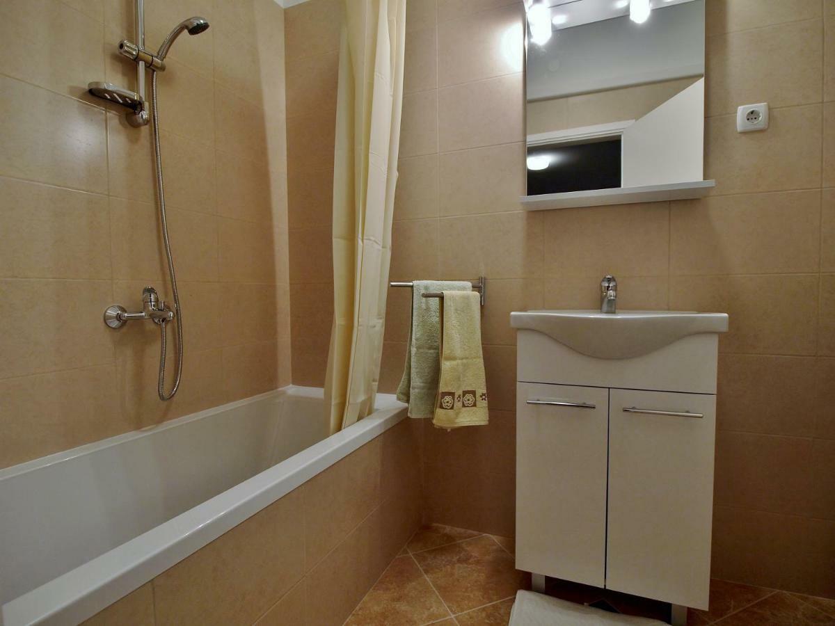 Apartments Ljubica Barbat na Rabu Bagian luar foto