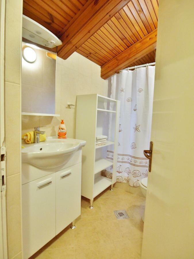 Apartments Ljubica Barbat na Rabu Bagian luar foto